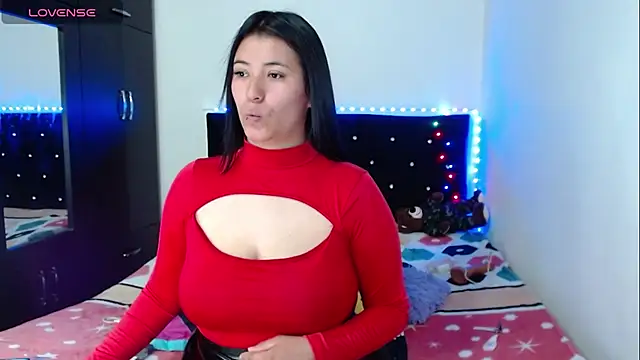 Snapshot of Zasha_Kaira chatting on December 5, 2025, 9:34 pm Zasha Kaira online show from December 5, 2025, 9:34 pm