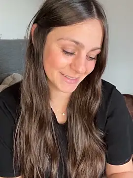 Snapshot of Loella-Rose chatting on September 27, 2025, 1:39 pm Loella-Rose online show from September 27, 2025, 1:39 pm