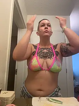 Snapshot of quinnmariexo chatting on October 25, 2025, 6:30 pm quinnmariexo online show from October 25, 2025, 6:30 pm