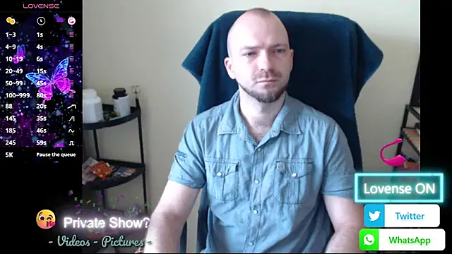 Snapshot of RealManHaveHairy chatting on June 5, 2026, 4:28 am RealManHaveHairy online show from June 5, 2026, 4:28 am