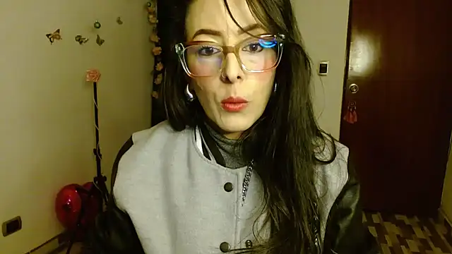 Snapshot of ella_peck chatting on November 19, 2025, 5:18 am ella peck online show from November 19, 2025, 5:18 am