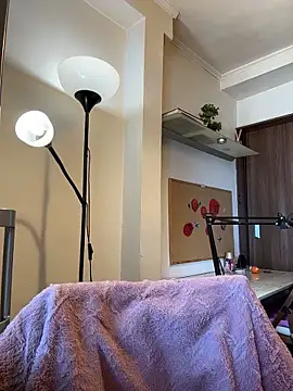 Hotmomcheckk  online show from March 7, 2026, 10:54 am