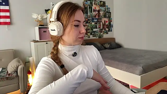 LinaWitch online show from March 23, 2026, 8:36 am