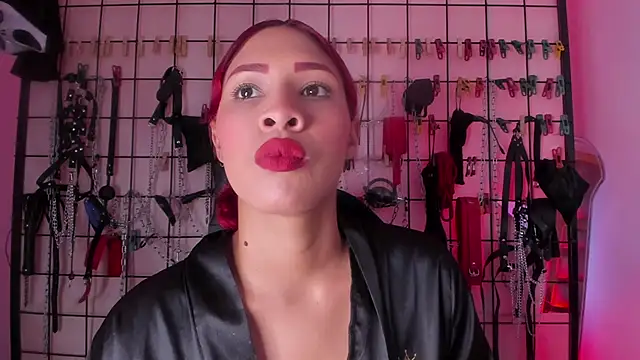 Snapshot of charrlotte_quinn chatting on January 12, 2026, 3:08 pm charrlotte quinn online show from January 12, 2026, 3:08 pm