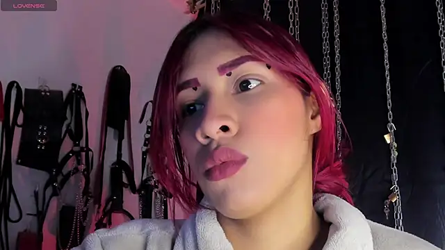 charrlotte quinn online show from June 4, 2026, 12:43 pm