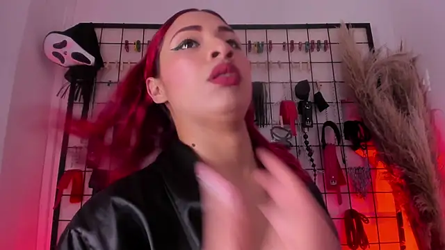 charrlotte quinn online show from November 29, 2025, 4:07 pm