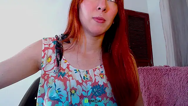 Snapshot of lanaturner_ chatting on October 1, 2025, 12:27 am lanaturner online show from October 1, 2025, 12:27 am
