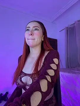 lanaturner  online show from December 17, 2025, 12:48 am