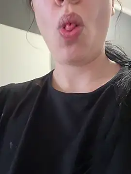 czruz online show from March 30, 2026, 1:45 pm