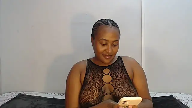 yummydoll97 online show from December 3, 2025, 6:40 pm