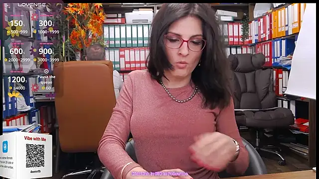 Snapshot of classyladyrellax chatting on January 14, 2026, 1:26 pm classyladyrellax online show from January 14, 2026, 1:26 pm