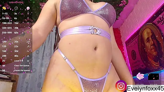 Snapshot of eve_foxx chatting on November 5, 2025, 8:34 pm eve foxx online show from November 5, 2025, 8:34 pm