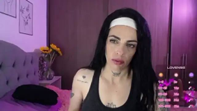 Snapshot of violett_honney chatting on February 17, 2026, 4:21 am violett honney online show from February 17, 2026, 4:21 am