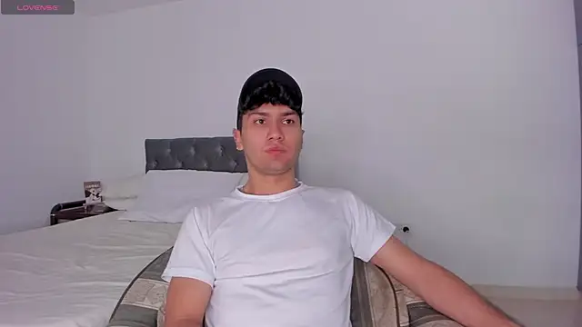 Snapshot of Valerio_James7 chatting on January 20, 2025, 10:04 pm Valerio James7 online show from January 20, 2025, 10:04 pm