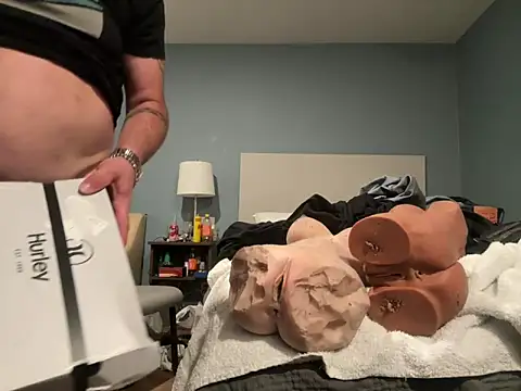 Snapshot of JakTRipr chatting on March 21, 2025, 1:23 pm JakTRipr online show from March 21, 2025, 1:23 pm