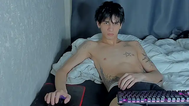 MarkBrowniii online show from October 29, 2025, 4:22 am