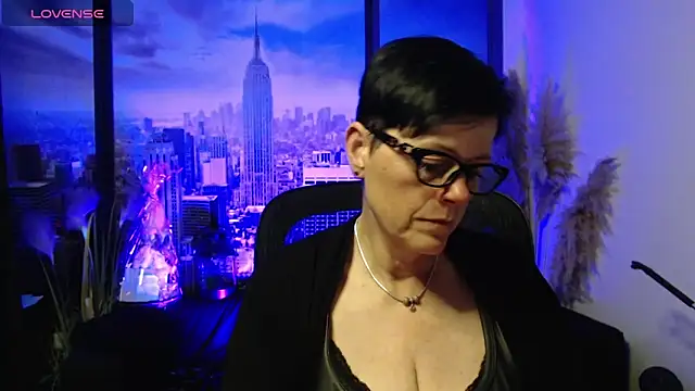 Snapshot of ninarandmann chatting on May 11, 2026, 2:45 pm ninarandmann online show from May 11, 2026, 2:45 pm