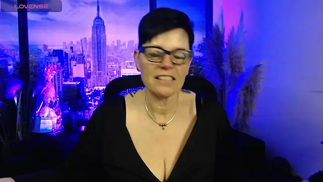 Snapshot of ninarandmann chatting on April 20, 2026, 3:35 pm ninarandmann online show from April 20, 2026, 3:35 pm