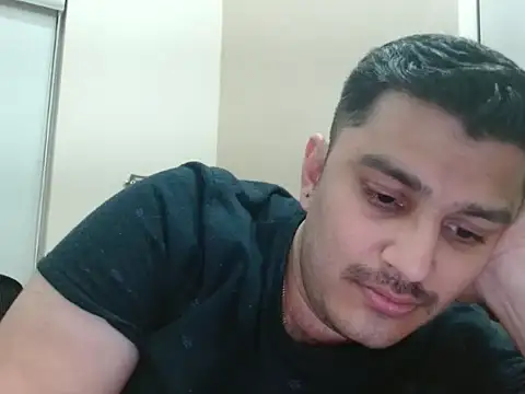 robintoit online show from April 15, 2026, 7:58 pm