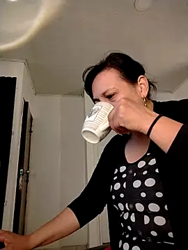 Snapshot of Natasha_milf__ chatting on February 5, 2026, 12:56 pm Natasha milf online show from February 5, 2026, 12:56 pm