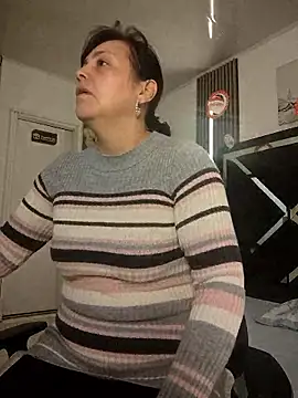 Snapshot of Natasha_milf__ chatting on January 8, 2026, 12:33 pm Natasha milf online show from January 8, 2026, 12:33 pm