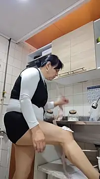 Snapshot of Natasha_milf__ chatting on December 20, 2025, 12:30 pm Natasha milf online show from December 20, 2025, 12:30 pm