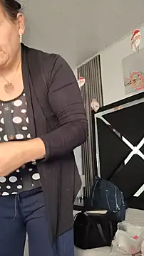 Snapshot of Natasha_milf__ chatting on December 22, 2025, 12:49 pm Natasha milf online show from December 22, 2025, 12:49 pm