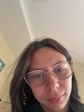 Snapshot of Bonniepark chatting on November 6, 2025, 12:31 pm Bonniepark online show from November 6, 2025, 12:31 pm