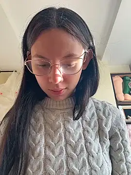 Snapshot of Bonniepark chatting on November 11, 2025, 12:00 pm Bonniepark online show from November 11, 2025, 12:00 pm