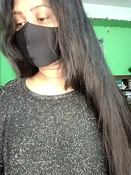 Idhika Paul online show from March 26, 2026, 2:26 pm