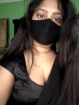 Idhika Paul online show from April 3, 2026, 3:24 am