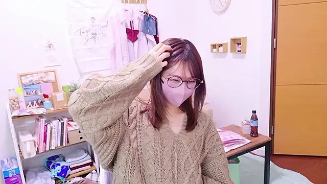 Mii v v online show from November 8, 2025, 4:27 am