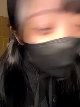 Snapshot of irohani_usagi chatting on October 24, 2025, 2:49 pm irohani usagi online show from October 24, 2025, 2:49 pm