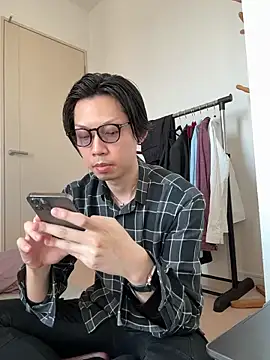 Snapshot of -mirai- chatting on March 21, 2025, 7:22 am -mirai- online show from March 21, 2025, 7:22 am