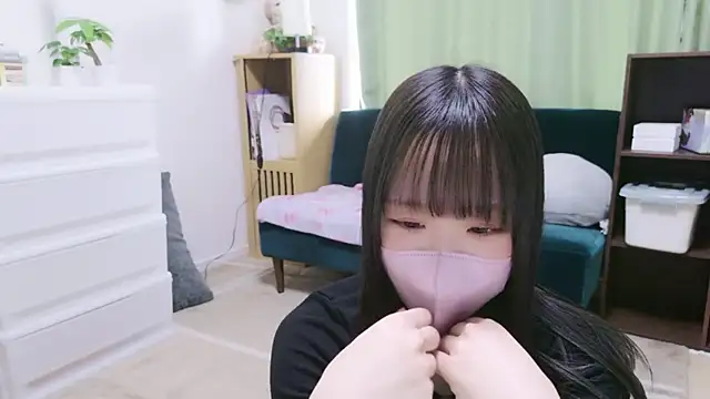 ---momo--- online show from March 11, 2025, 3:36 am