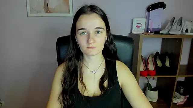 Snapshot of KateDelight chatting on November 2, 2025, 7:46 am KateDelight online show from November 2, 2025, 7:46 am