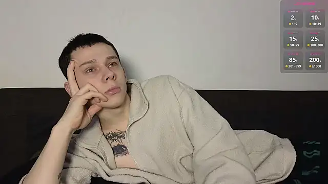 Snapshot of R1mmo__ chatting on February 11, 2025, 8:48 am R1mmo online show from February 11, 2025, 8:48 am