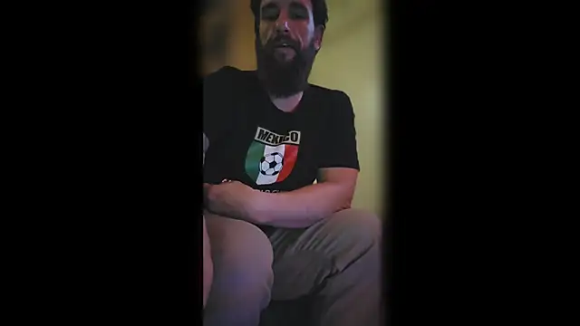 Armyexhibitionistvet online show from October 7, 2025, 9:32 am