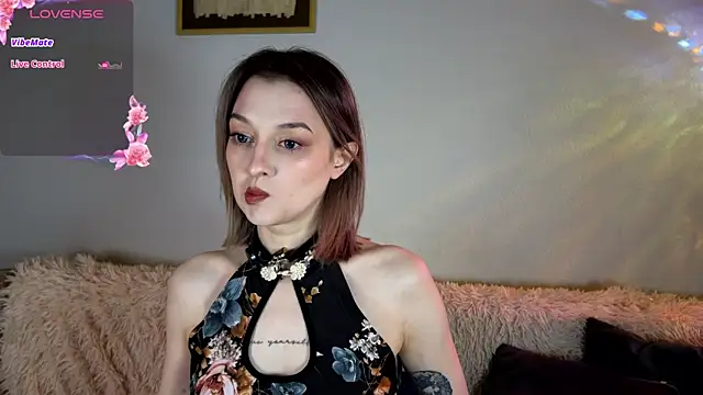 CrystalRey online show from October 6, 2025, 6:25 am