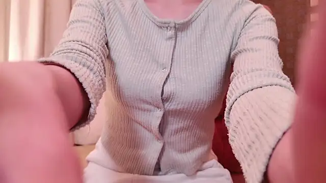 Snapshot of sayaka_xo chatting on March 17, 2025, 10:38 am sayaka xo online show from March 17, 2025, 10:38 am