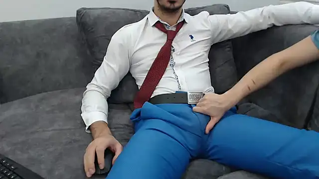 Naughtb0y online show from December 5, 2025, 11:09 am