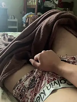 gatuno25 online show from April 19, 2026, 1:34 pm