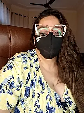 SEXY-Sardarni online show from April 13, 2026, 8:18 am