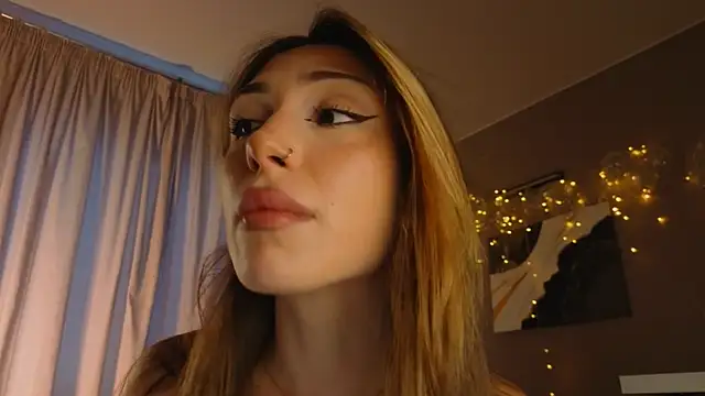 Snapshot of mollyyank chatting on December 4, 2025, 11:31 am mollyyank online show from December 4, 2025, 11:31 am