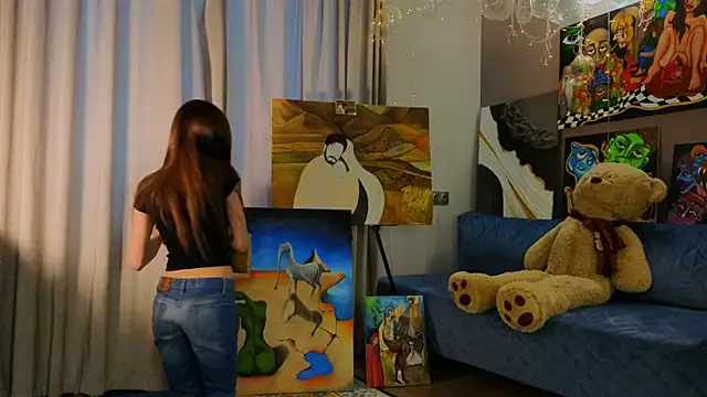 mollyyank online show from February 14, 2026, 12:49 pm