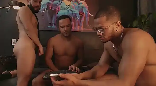 Snapshot of bruno_woods chatting on December 22, 2024, 5:01 am bruno woods online show from December 22, 2024, 5:01 am