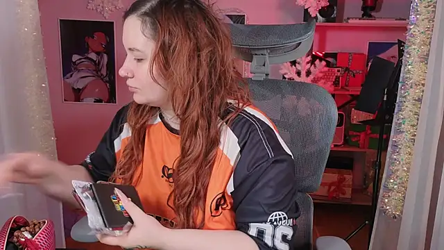 carolina elf online show from January 11, 2026, 5:25 am