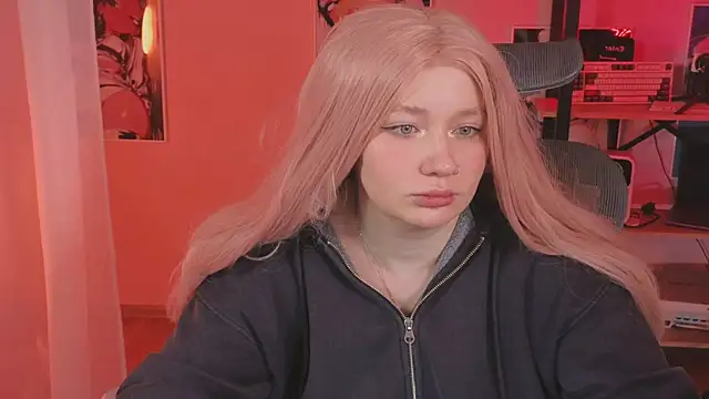 carolina elf online show from April 4, 2026, 5:03 am