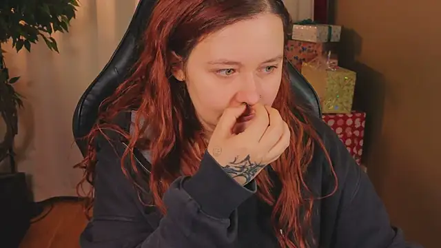 Snapshot of carolina_elf chatting on November 30, 2025, 1:23 pm carolina elf online show from November 30, 2025, 1:23 pm