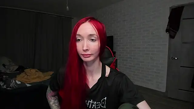 Roxy Silver online show from March 8, 2026, 3:10 am